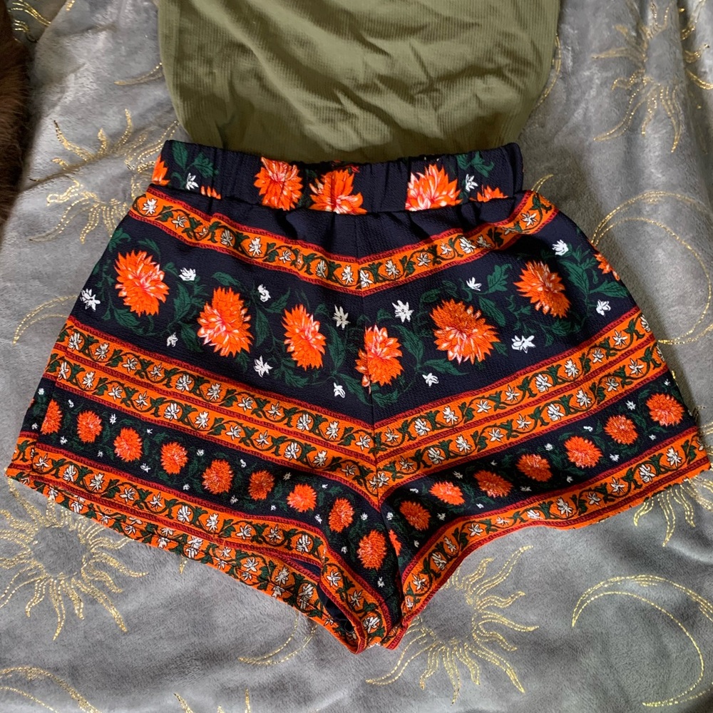 High waist flowy shorts